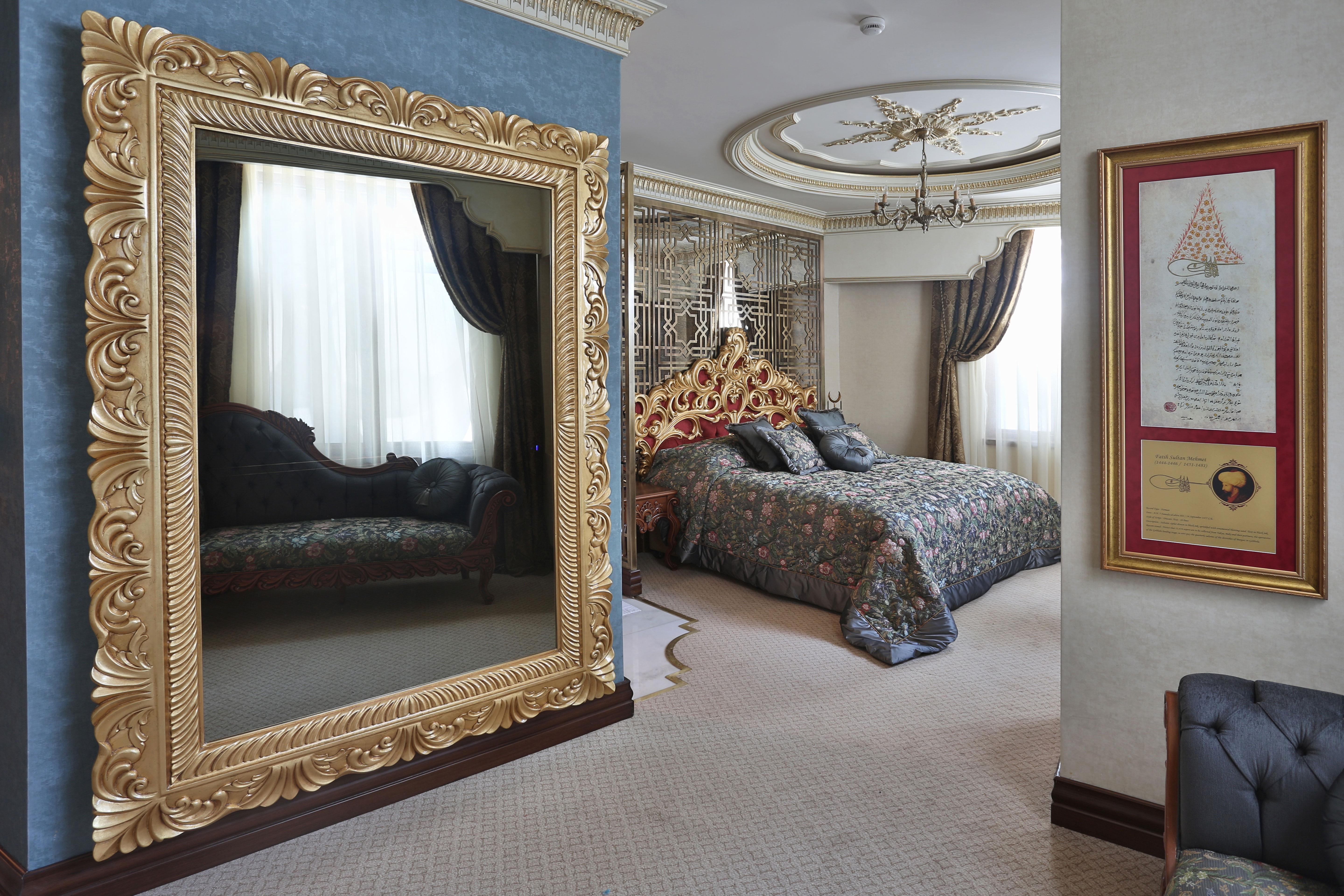 Daru Sultan Hotels Galata Stambuł Zewnętrze zdjęcie A mirror in a bedroom